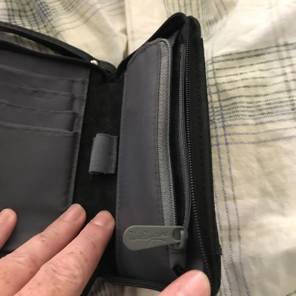 Thirty One Everyday Wristlet Wallet